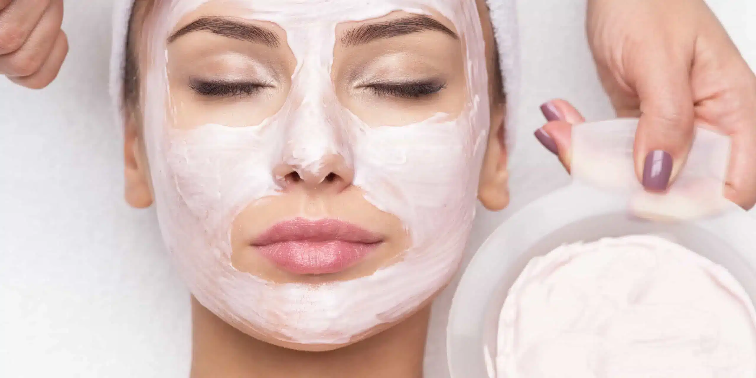Aquagold- Celebrity Facial
